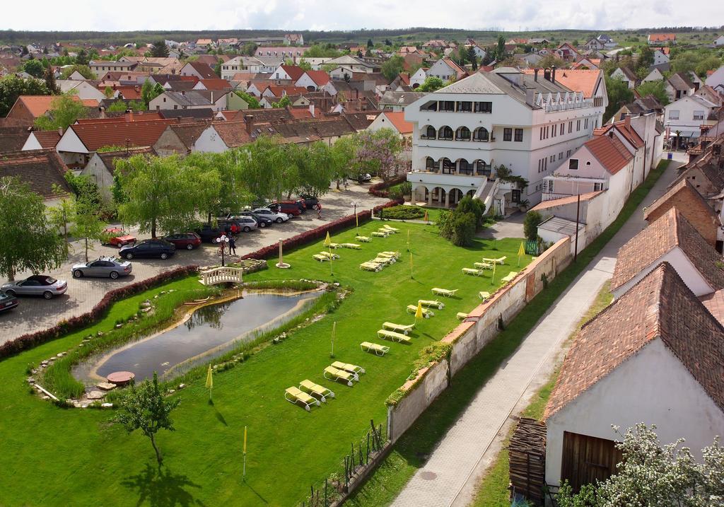 Das-Schmidt Privathotel Mörbisch am See Exterior foto